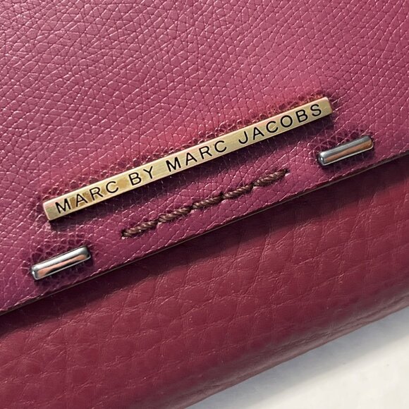 Marc By Marc Jacobs Burgundy Leather Trifold Wallet - Picture 5 of 15